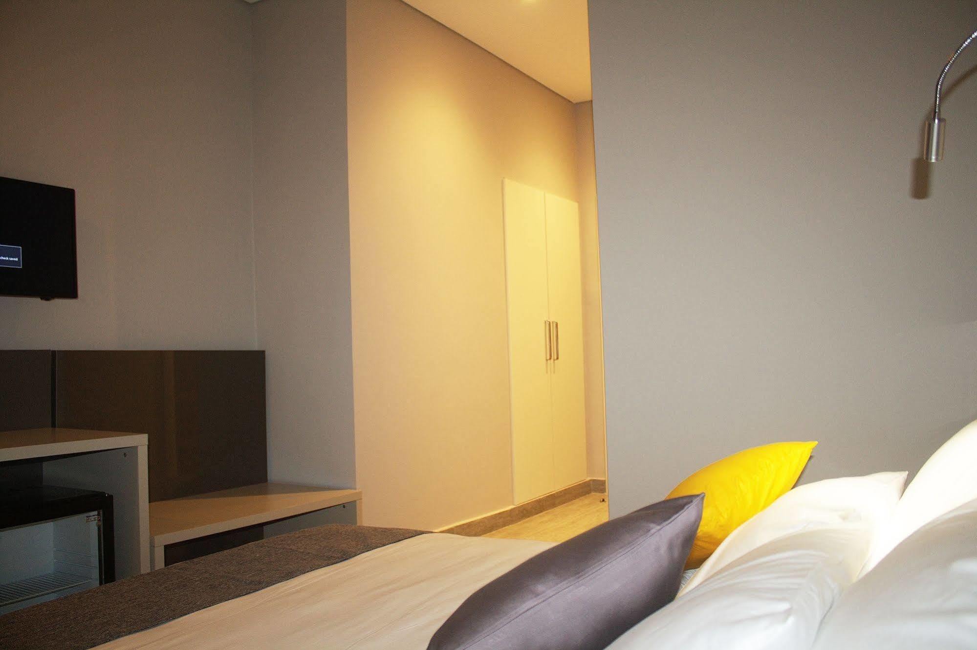 Urbano Hotel By Roots Wiaboman Kültér fotó