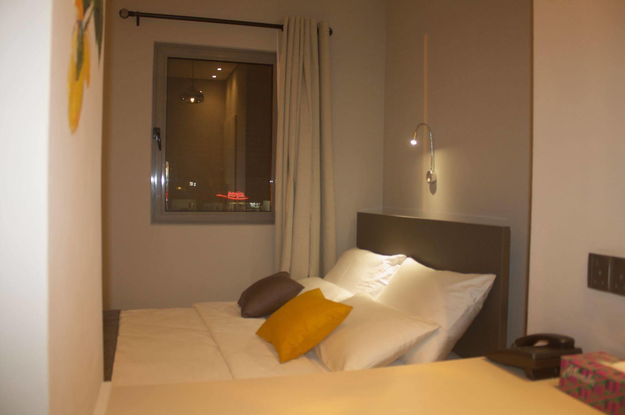 Urbano Hotel By Roots Wiaboman Kültér fotó